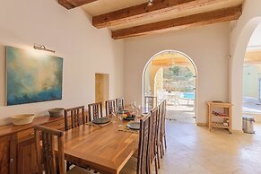 Onefifty Gozitan Villa and Pool