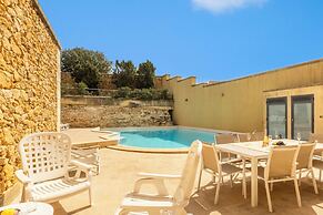 Onefifty Gozitan Villa and Pool