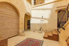 Onefifty Gozitan Villa and Pool