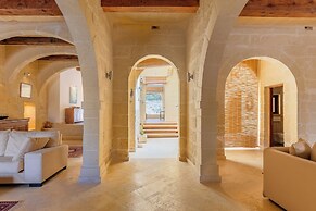 Onefifty Gozitan Villa and Pool