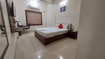 Goroomgo Hotel Tripletree Bhubaneswar