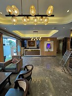 Hotel Aditya Grand - Bhopal