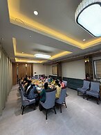 Hotel Aditya Grand - Bhopal