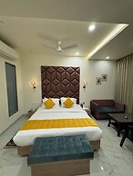 Hotel Aditya Grand - Bhopal