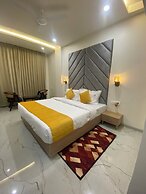 Hotel Aditya Grand - Bhopal