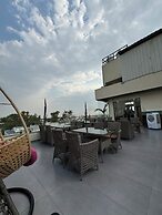 Hotel Aditya Grand - Bhopal