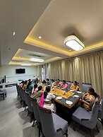 Hotel Aditya Grand - Bhopal