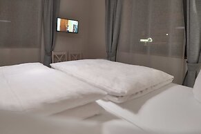 Brand new 70sqm Apartment 1 km From Lake Carezza in the Dolomites Ital