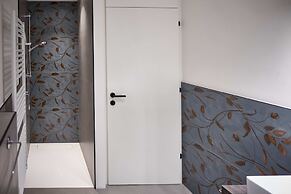 Brand new 70sqm Apartment 1 km From Lake Carezza in the Dolomites Ital