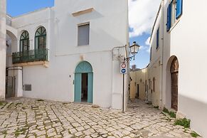 3778 Bastioni Luxury Home by Barbarhouse