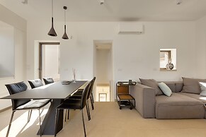 3778 Bastioni Luxury Home by Barbarhouse