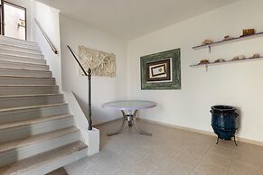 3778 Bastioni Luxury Home by Barbarhouse