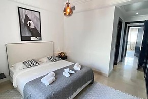 Black White Modern Spacious