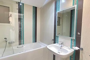 Black White Modern Spacious