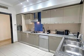 Black White Modern Spacious