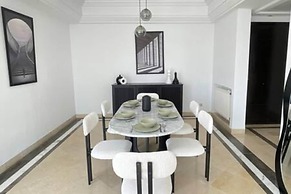 Black White Modern Spacious
