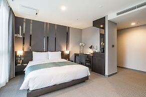 Centum Premier Hotel