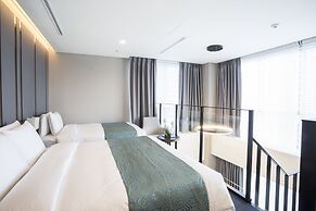 Centum Premier Hotel