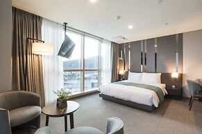 Centum Premier Hotel