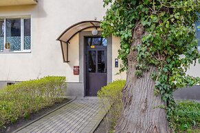 Gagarina Studio With Balcony by Renters