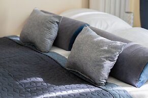 Gagarina Studio With Balcony by Renters