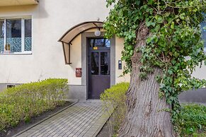 Gagarina Studio With Balcony by Renters