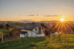Vineyard Cottage Mayolka
