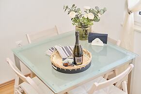 Apartment Mark by Litto