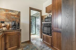 3775 Villetta Mora by Barbarhouse