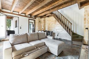 3775 Villetta Mora by Barbarhouse