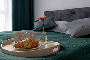 Apartment With Balcony by Renters