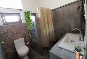 Galle Large Serviced Villa Near Beaches & Fort