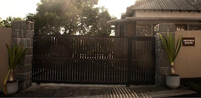 Galle Large Serviced Villa Near Beaches & Fort