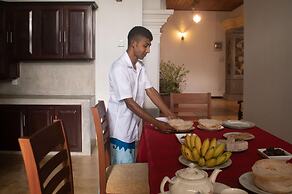 Galle Large Serviced Villa Near Beaches & Fort