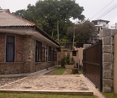 Galle Large Serviced Villa Near Beaches & Fort