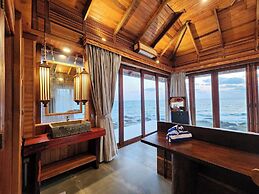 Full Moon Island Resort