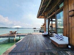 Full Moon Island Resort