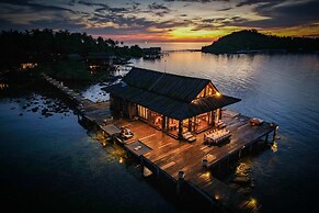 Full Moon Island Resort