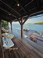 Full Moon Island Resort