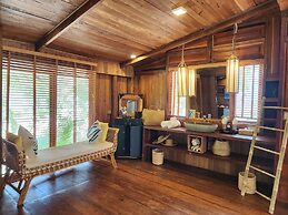 Full Moon Island Resort