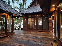 Full Moon Island Resort