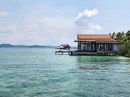 Full Moon Island Resort