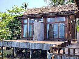 Full Moon Island Resort