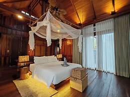 Full Moon Island Resort