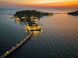 Full Moon Island Resort