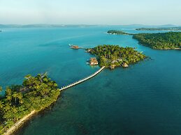 Full Moon Island Resort