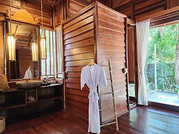 Full Moon Island Resort