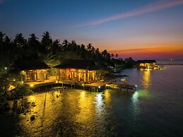 Full Moon Island Resort
