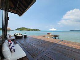 Full Moon Island Resort