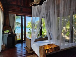 Full Moon Island Resort